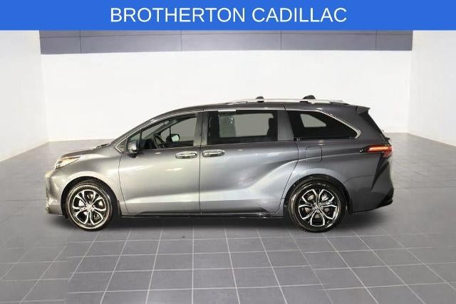 2025 Toyota Sienna Platinum