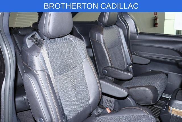 2025 Toyota Sienna Platinum