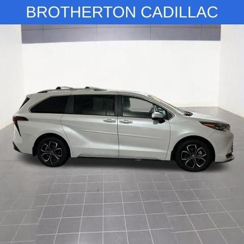 2025 Toyota Sienna Platinum