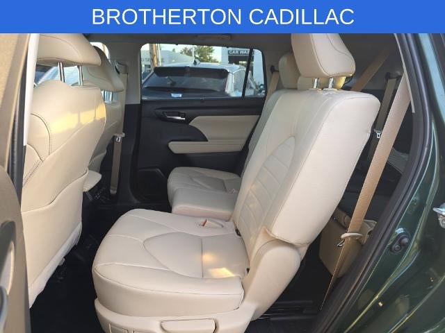 2025 Toyota Highlander Hybrid XLE