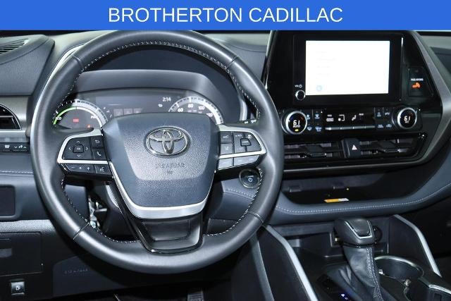 2025 Toyota Highlander Base