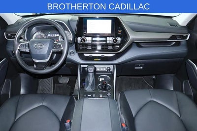 2025 Toyota Highlander Base