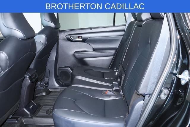 2025 Toyota Highlander Base
