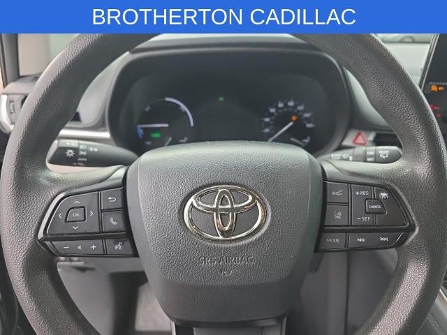 2022 Toyota Sienna LE