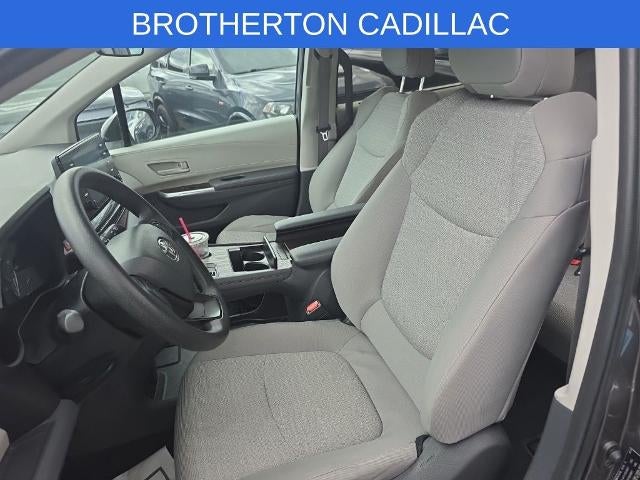 2024 Toyota Sienna LE