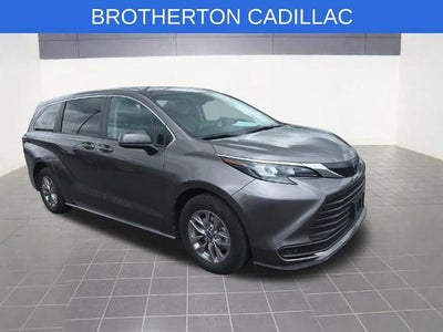 2024 Toyota Sienna LE