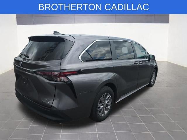 2024 Toyota Sienna LE