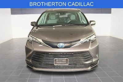 2024 Toyota Sienna LE