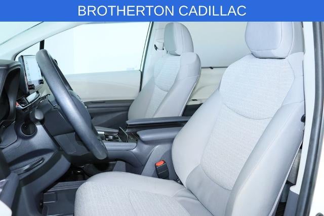 2024 Toyota Sienna LE