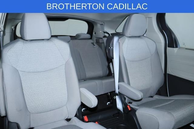 2024 Toyota Sienna LE