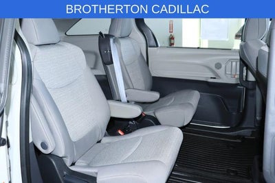 2024 Toyota Sienna LE