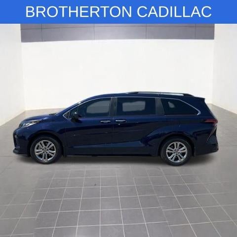 2022 Toyota Sienna XSE
