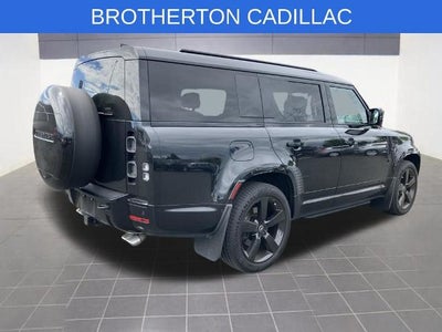 2025 Land Rover Defender V8
