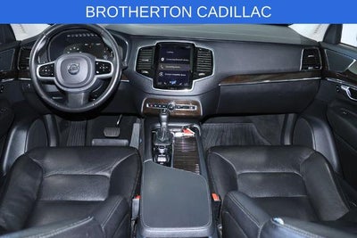 2017 Volvo XC90 Momentum